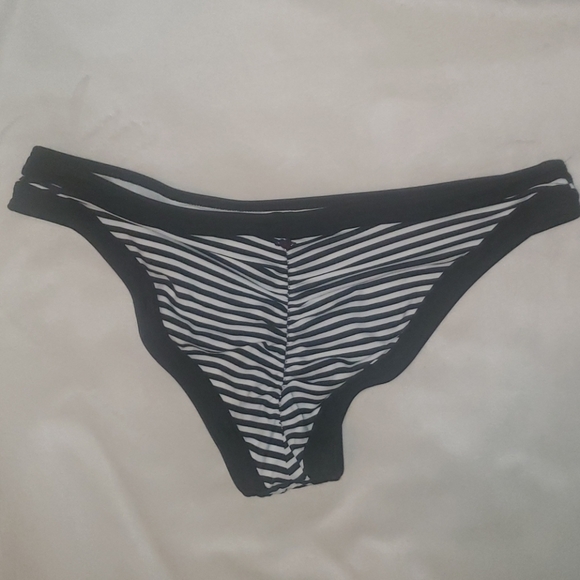 Bikini bottom by Pink VS - Picture 2 of 5